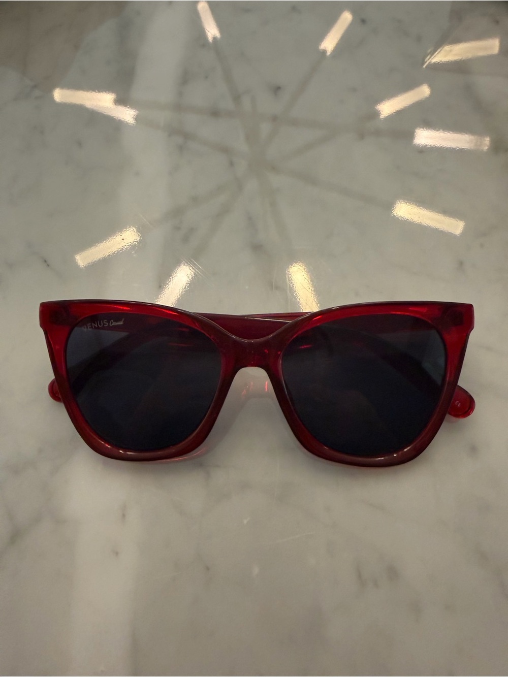 VENUS Red Cat-Eye Sunglasses with Dark Lenses